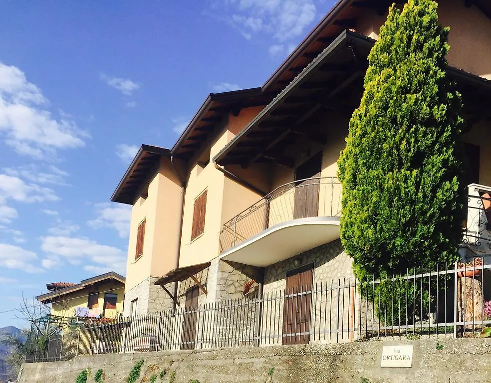Casa Rita Apartment Costa Volpino
