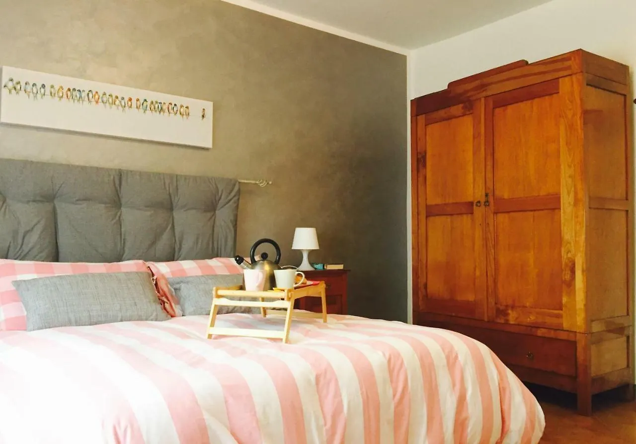 Casa Rita Apartment Costa Volpino